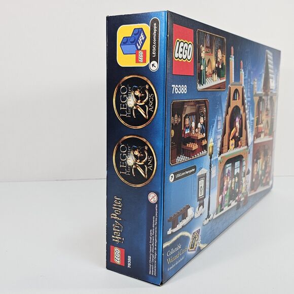 LEGO Harry Potter: Hogsmeade Village Visit (76388) - Picture 4 of 10